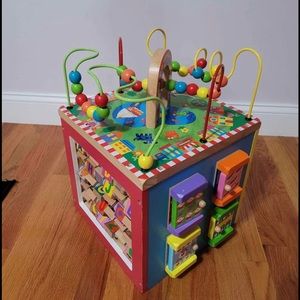 Baby activity cube